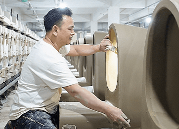 GuiXin production and showroom scene 1